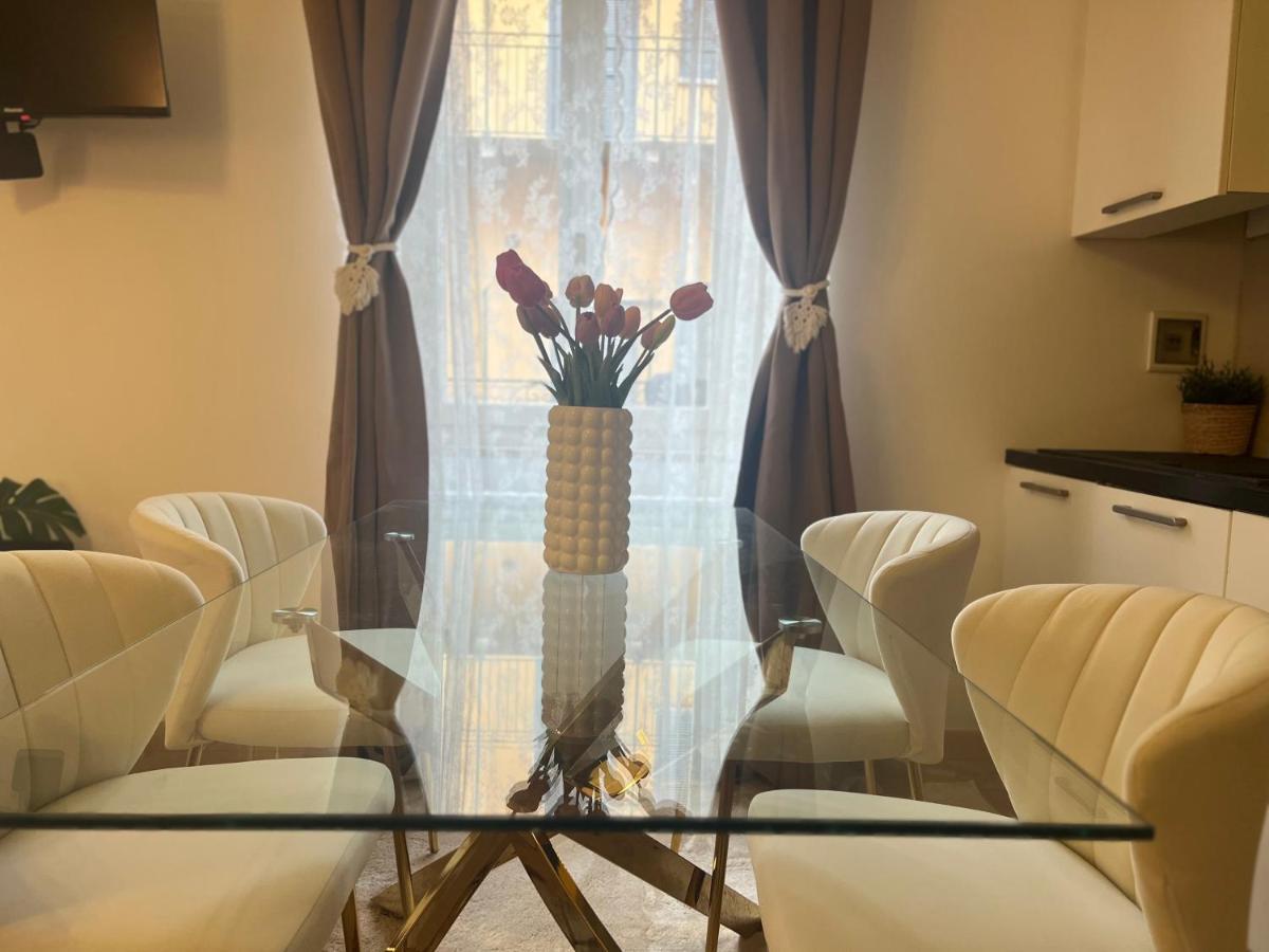 Apartamento Regina In Bocconi Milão