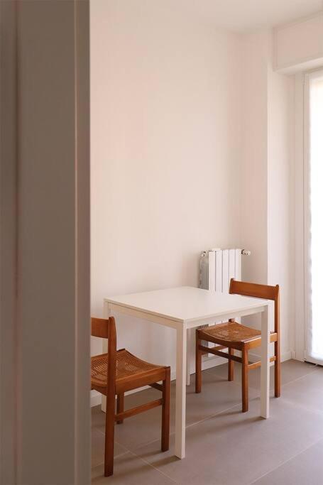 Bilocale Metro 4 Blu Frattini - Airport Linate Milano
