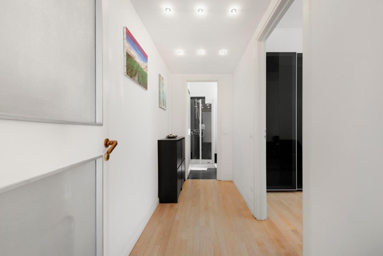 5 Min Duomo - Next To Metro Station Apartment
