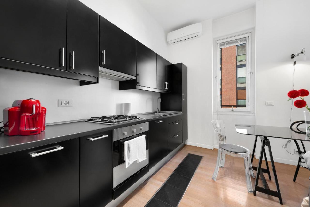 Apartment 5 Min Duomo - Next To Metro Station *