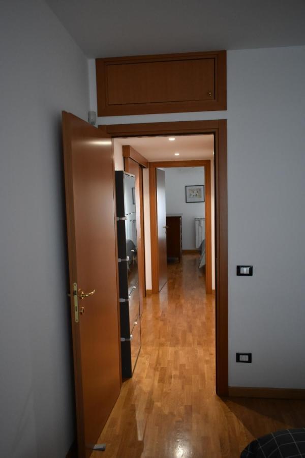 Apartamento House Promenade Santa Giulia Milão