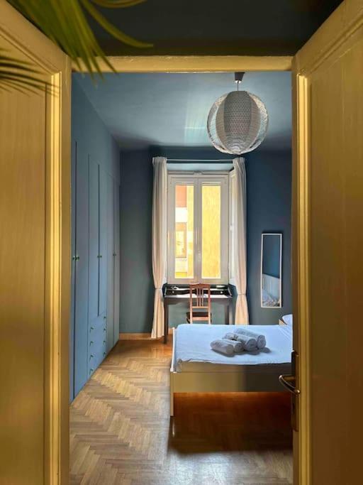 Xenia - Charming Garden In Porta Venezia Apartment