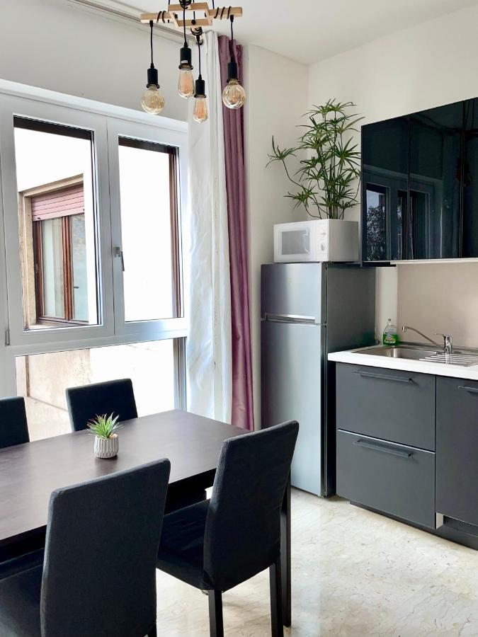 The White House, Modern In Center Apartment Milan