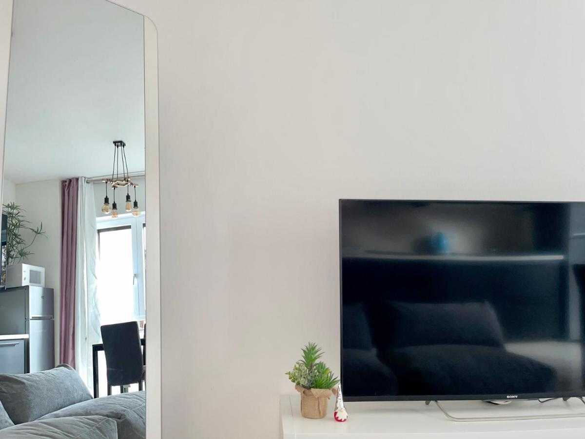 The White House, Modern In Center Apartment Milan