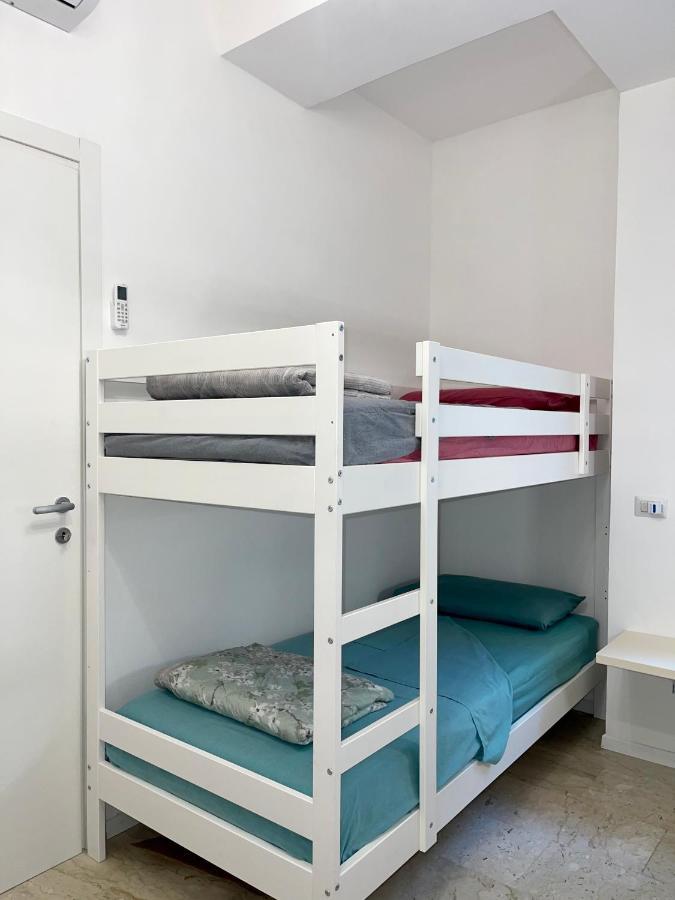 The White House, Modern In Center Apartment Milan