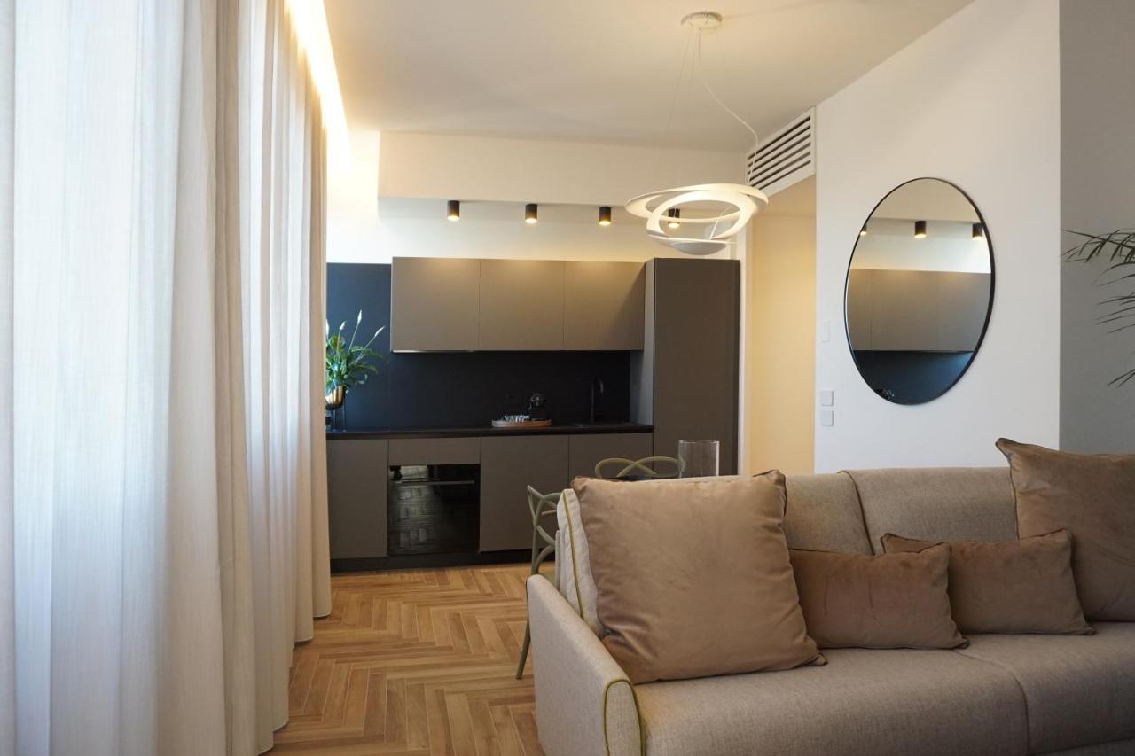 Yls Luxury * Milão