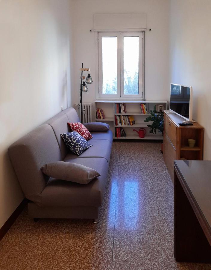 Cozy One Bedroom Close To Navigli And Tortona Milan