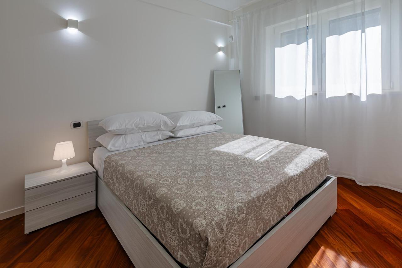 Central/garibaldi Luxurious Two-room Apartment. * Milan