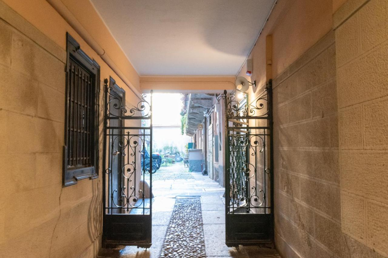 Ihost - Ticinese 75 * Milan