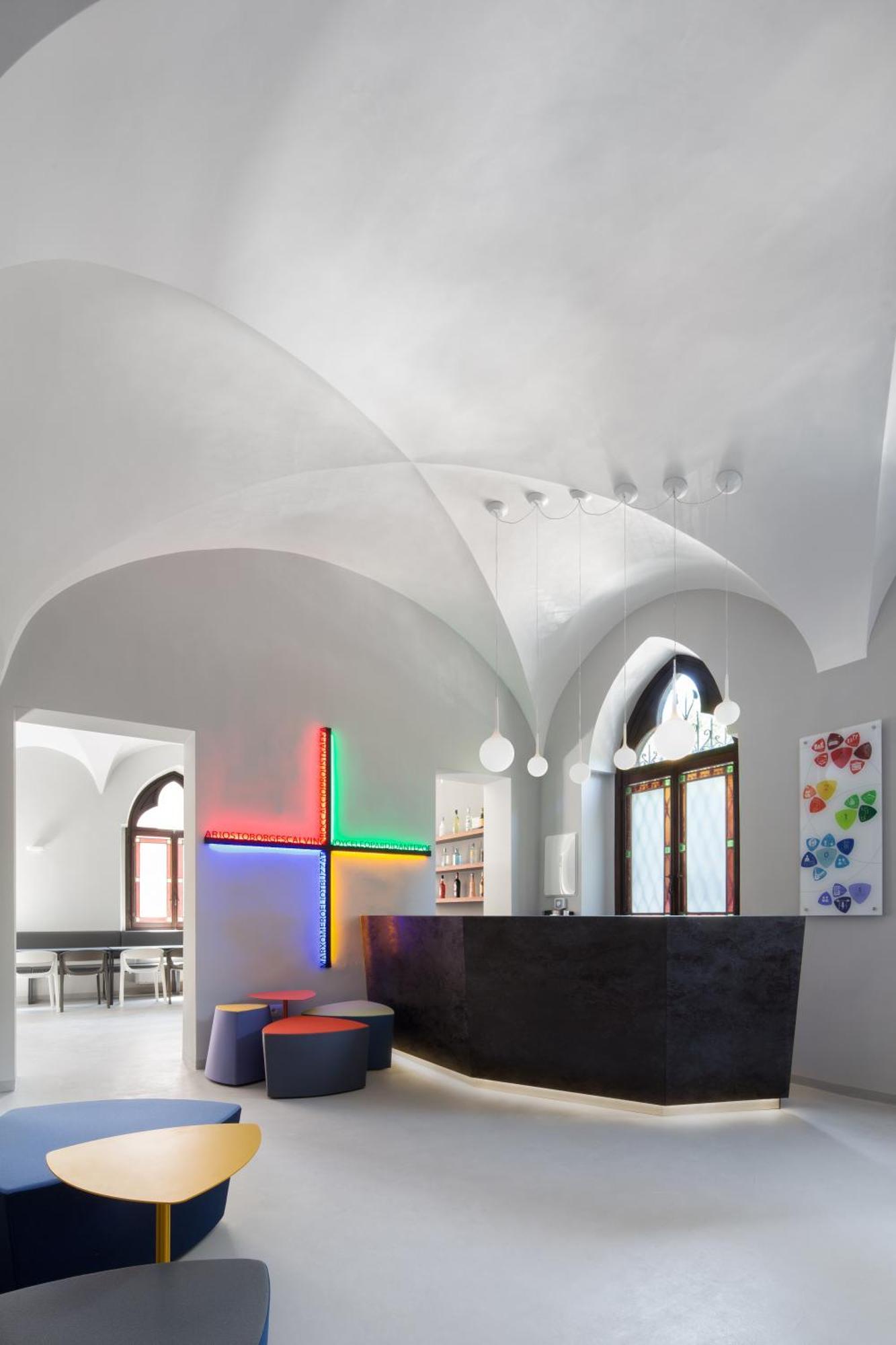 Babila Hostel&bistrot Ostello *