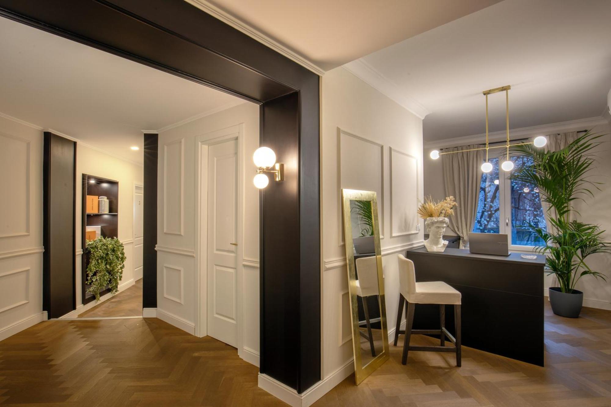 Daplace - Corso Monforte * Milan