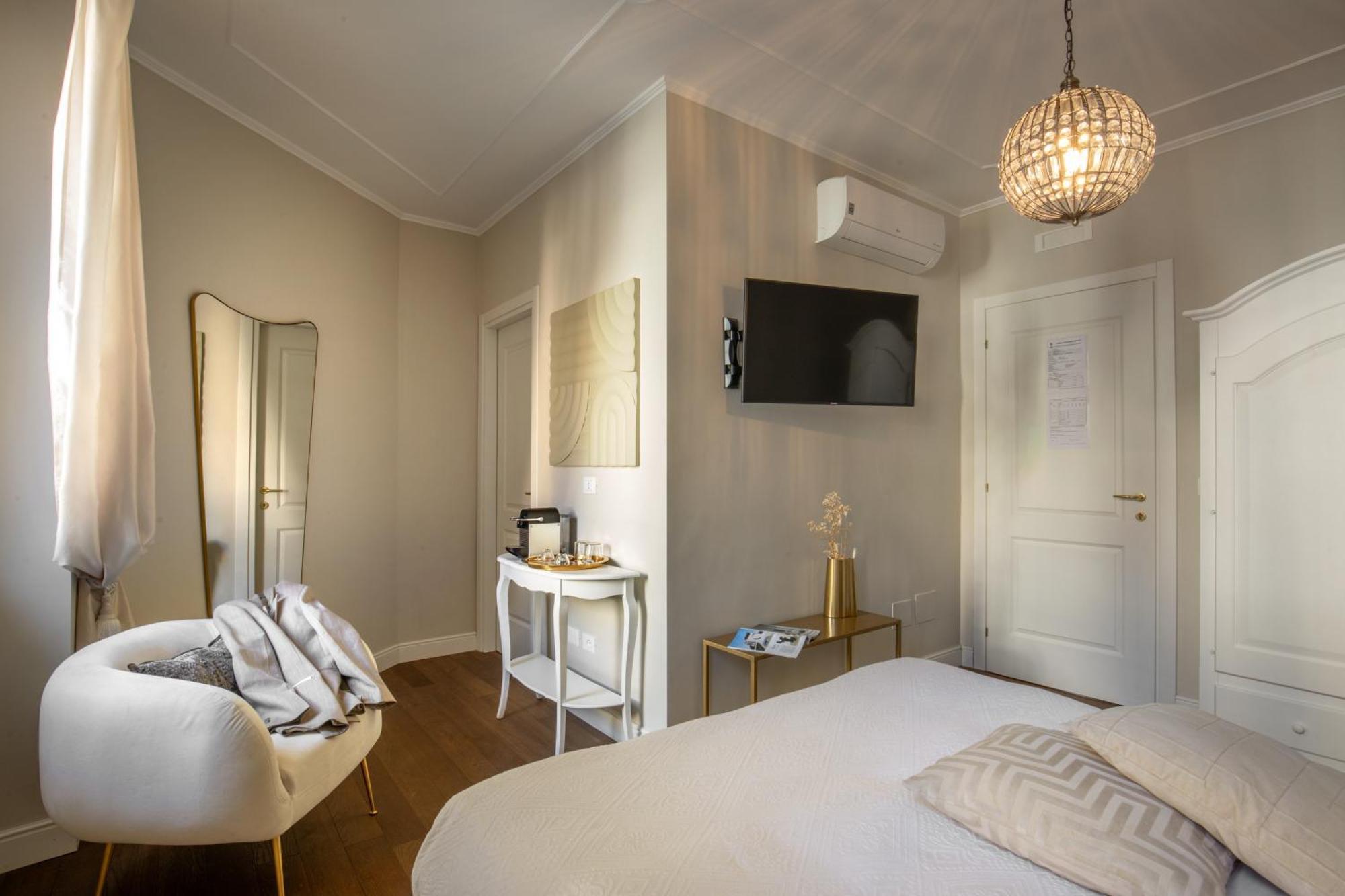 Daplace - Corso Monforte Guest house *