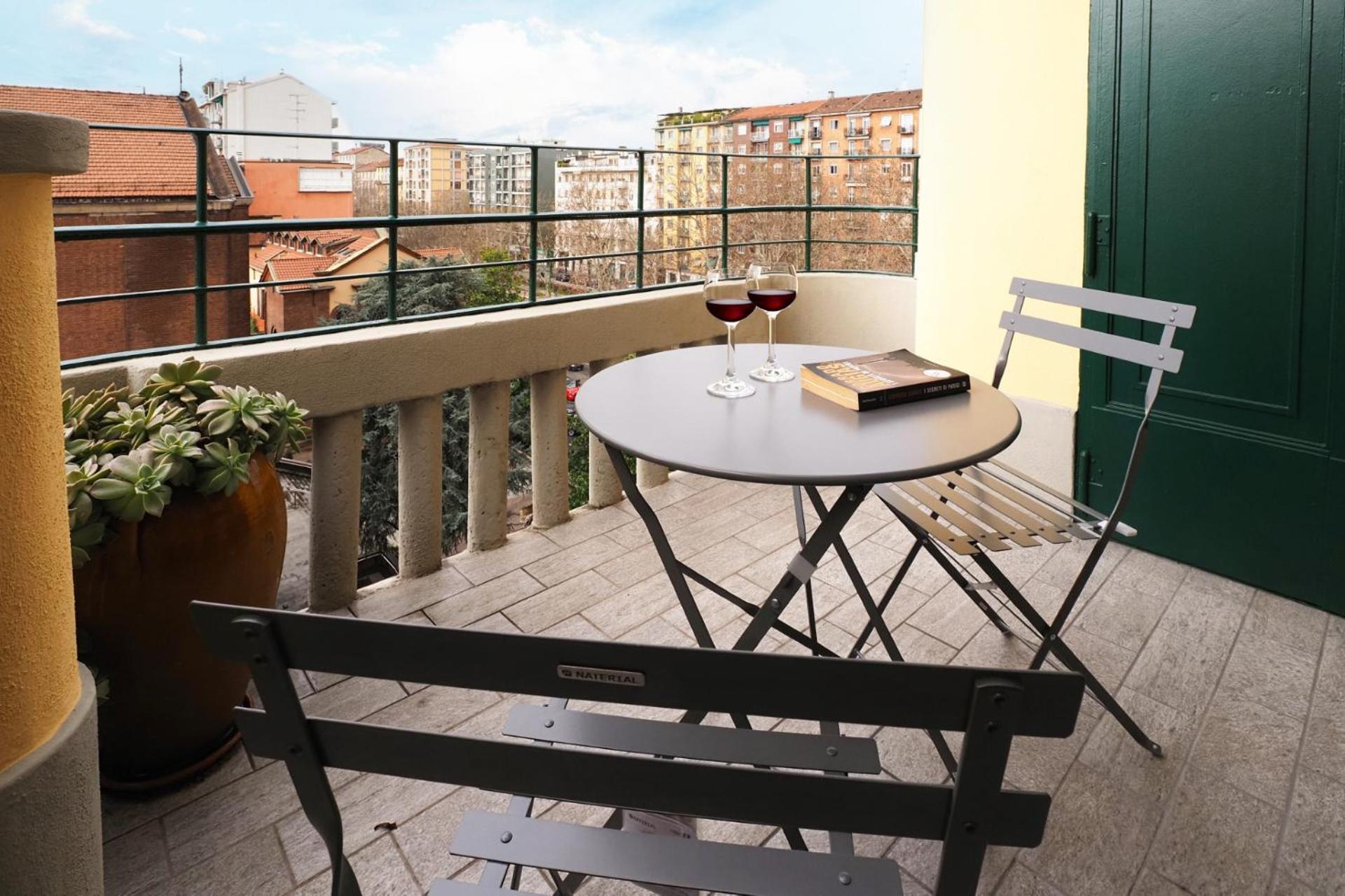 Luminoso Con Terrazzo Forlanini Linate Apartment Milan
