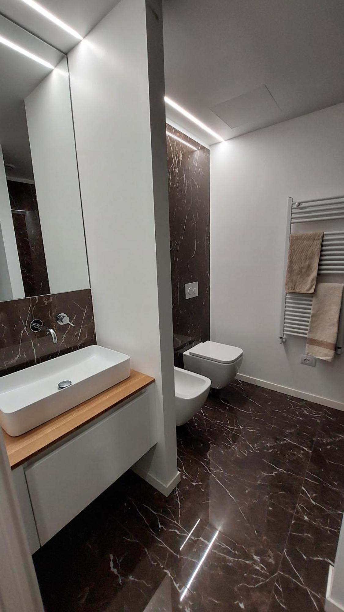Moderno Tra Stazione E Loreto Apartamento *