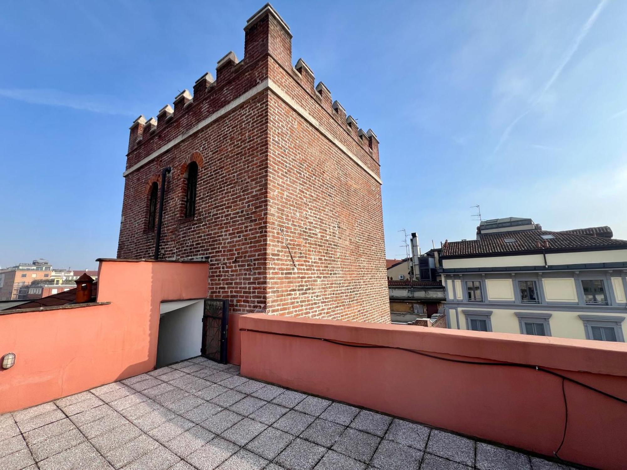 Big Historical Colonne Apartment Milan