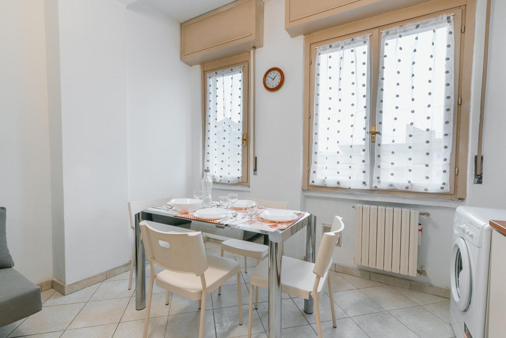 Ihost - De Andreis 11 Apartment Milan