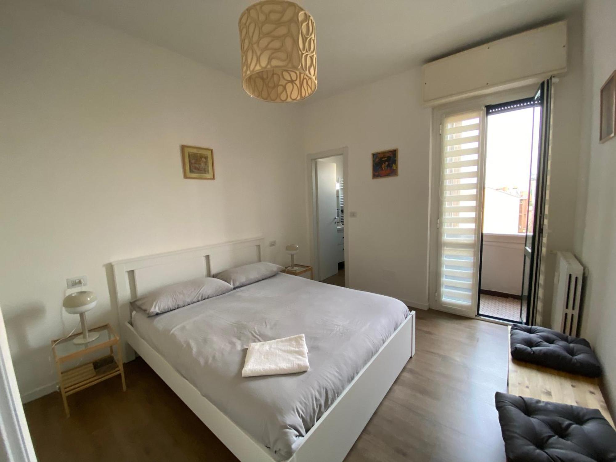 Apartment Daniela's Spazioso Ai Navigli Milan