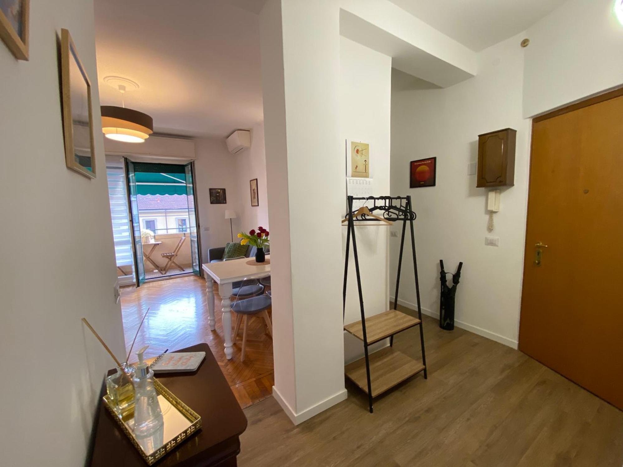 Apartment Daniela's Spazioso Ai Navigli Milan