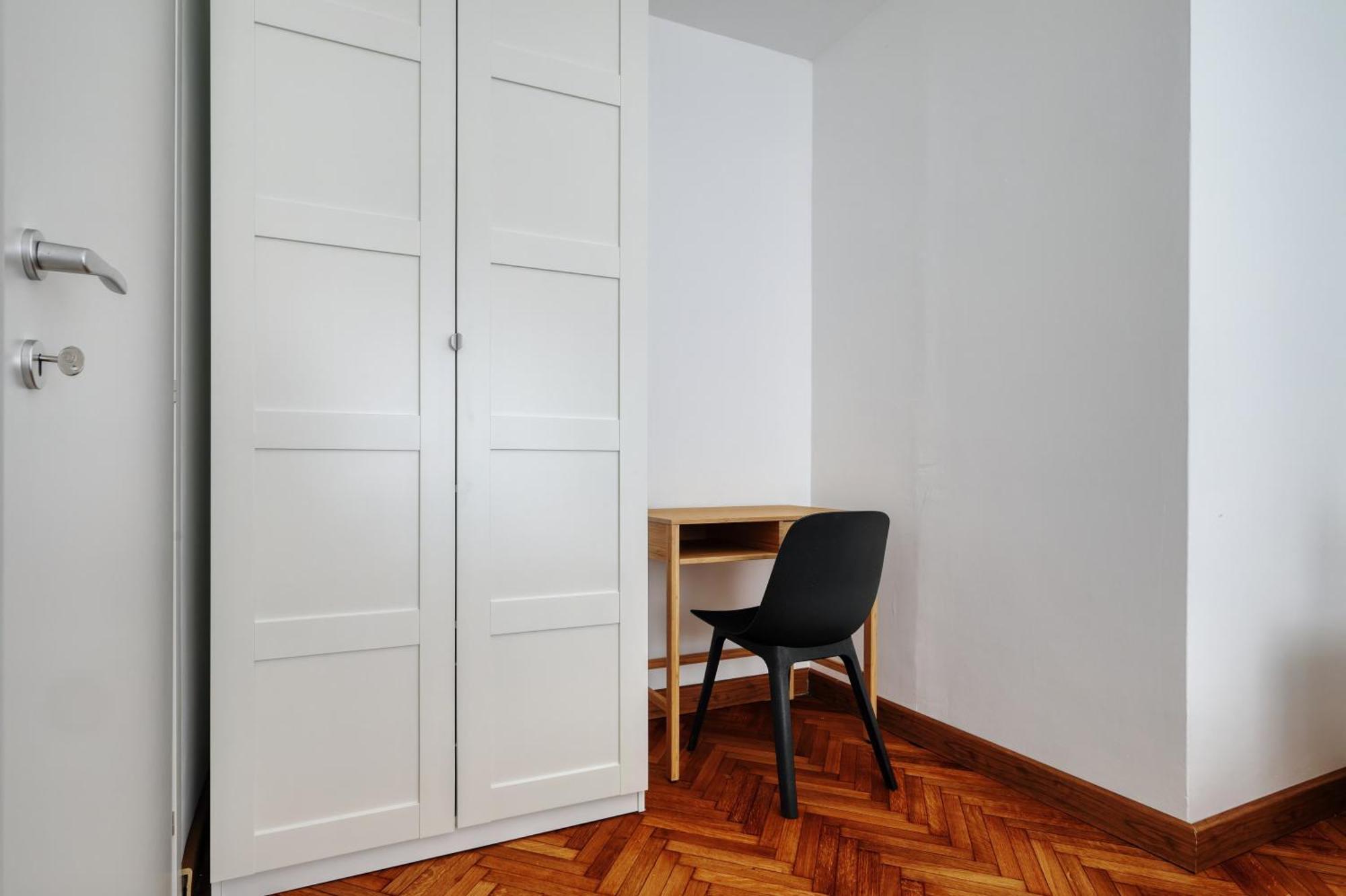 Joivy Chic 3-bed Flat Near Colonne Di San Lorenzo Apartment Milan