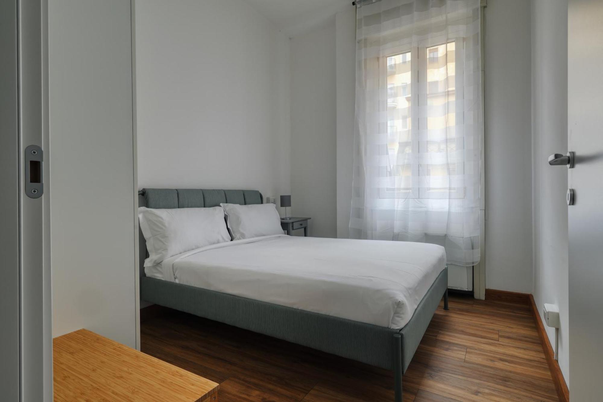 Joivy Chic 3-bed Flat Near Colonne Di San Lorenzo * Milan