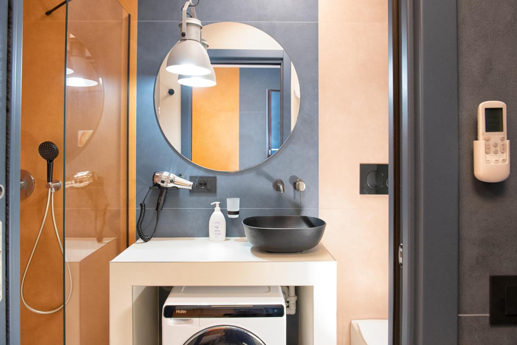 Rainbow Colorful By Station Apartment *