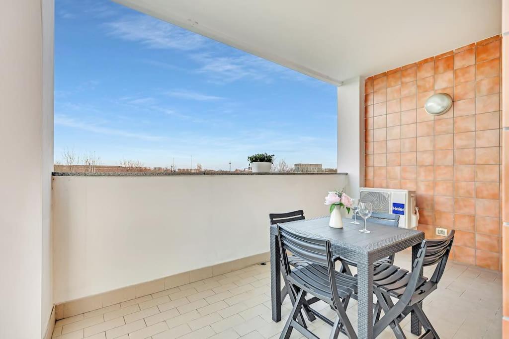 Private Parking-terrace10 Min To Linate Airport Apartamento Milão