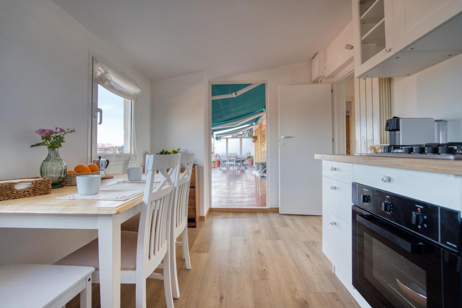 Apartment Spacious Penthouse With Panoramic Terrace - 20 Minutes From Duomo
