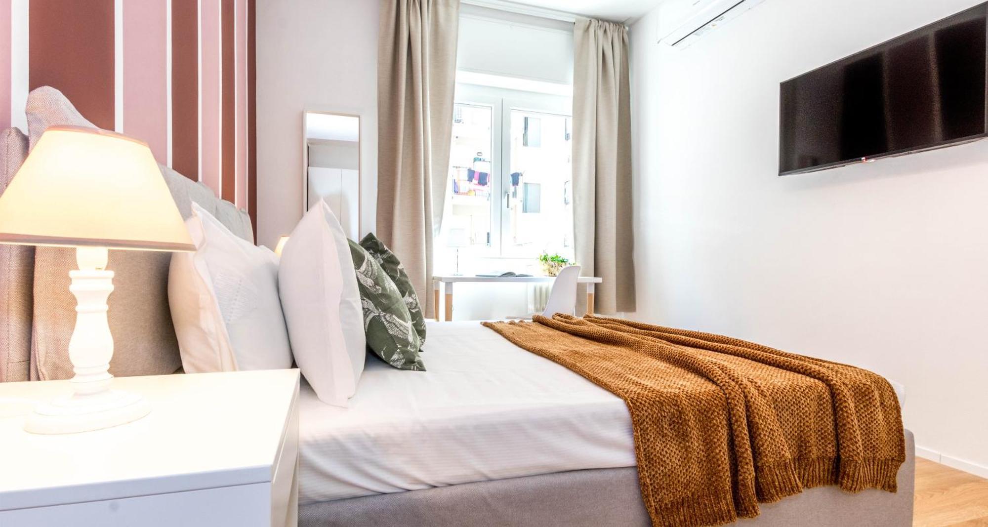 Joivy Delightful Flats Near Citylife District Apartment *