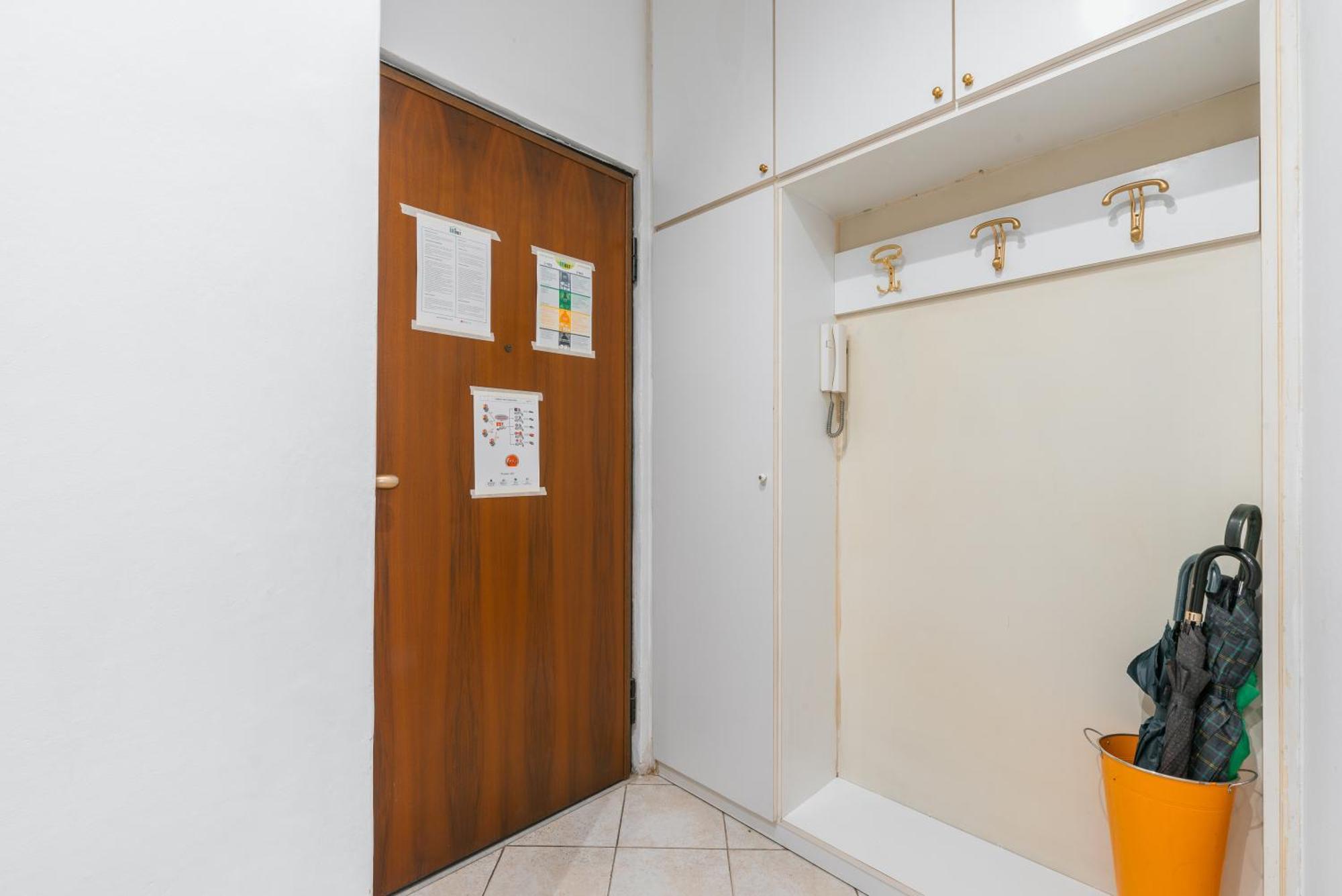 Ihost - De Andreis 11 * Milan