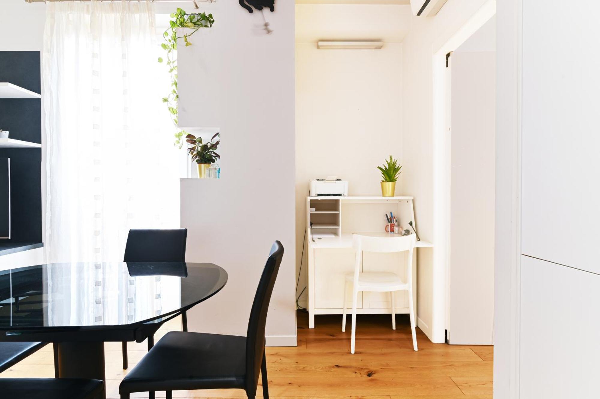 Ugolini Apartment Milan