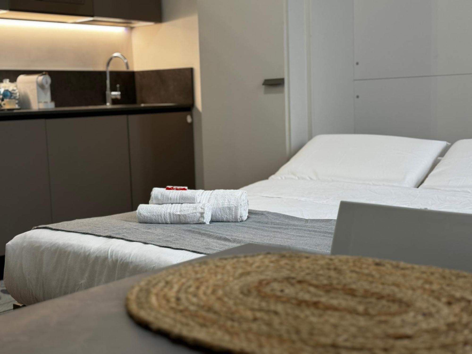 Apartamento Regina In Corso Lodi - Sky Tv, Wifi E Breakfast Box Milão