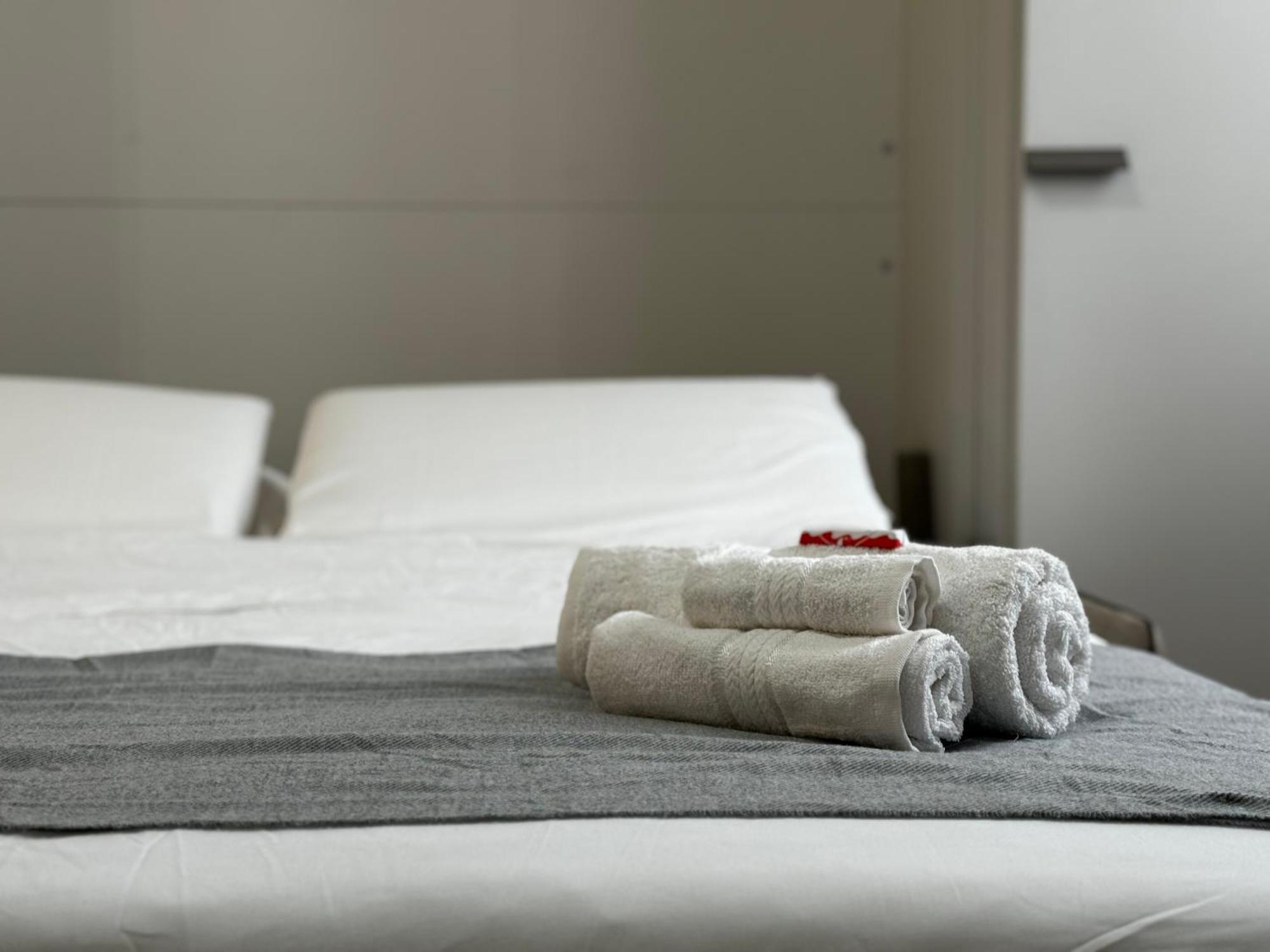 Apartamento Regina In Corso Lodi - Sky Tv, Wifi E Breakfast Box Milão