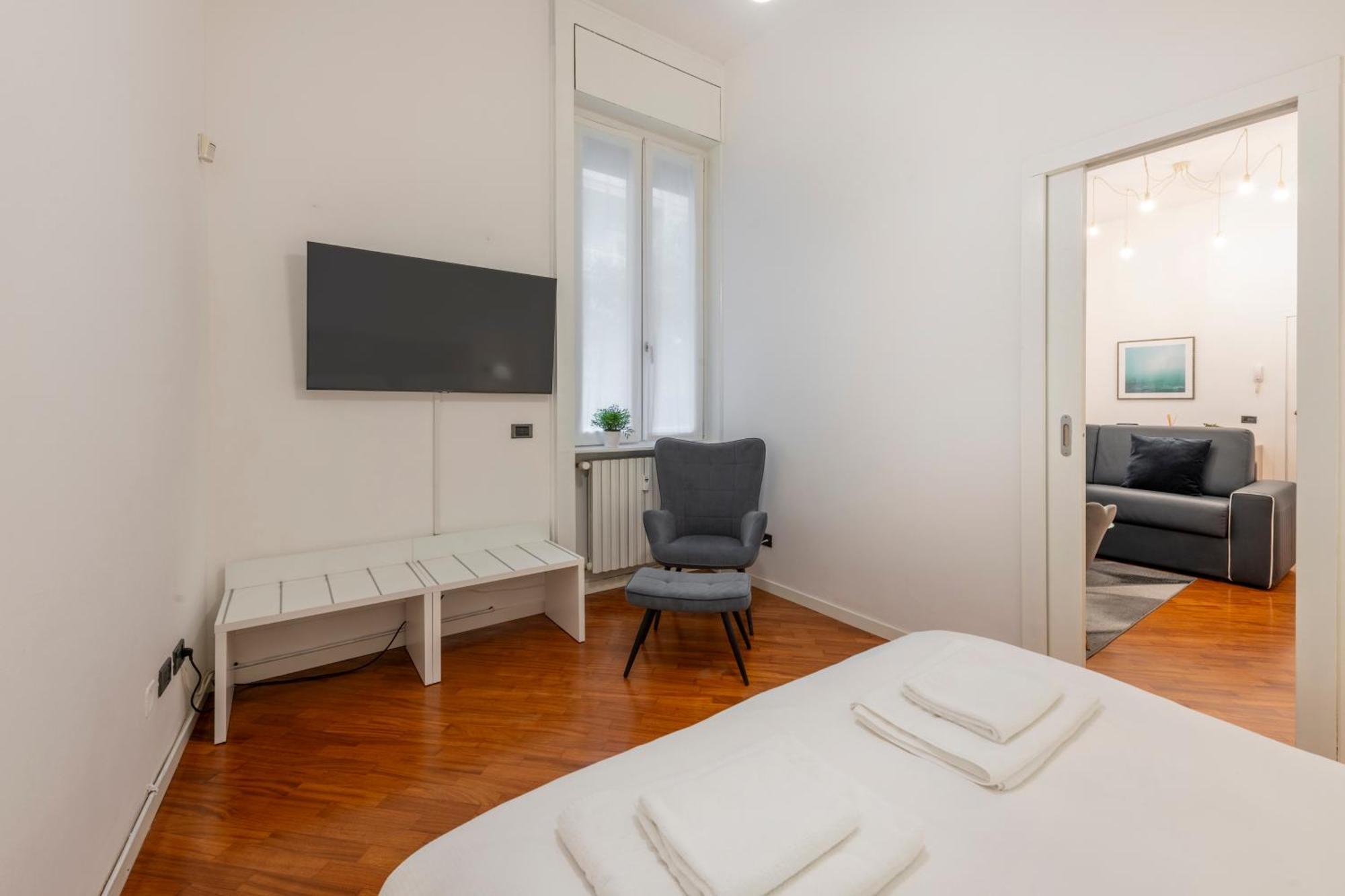 Royal - Centro Apartment Milan