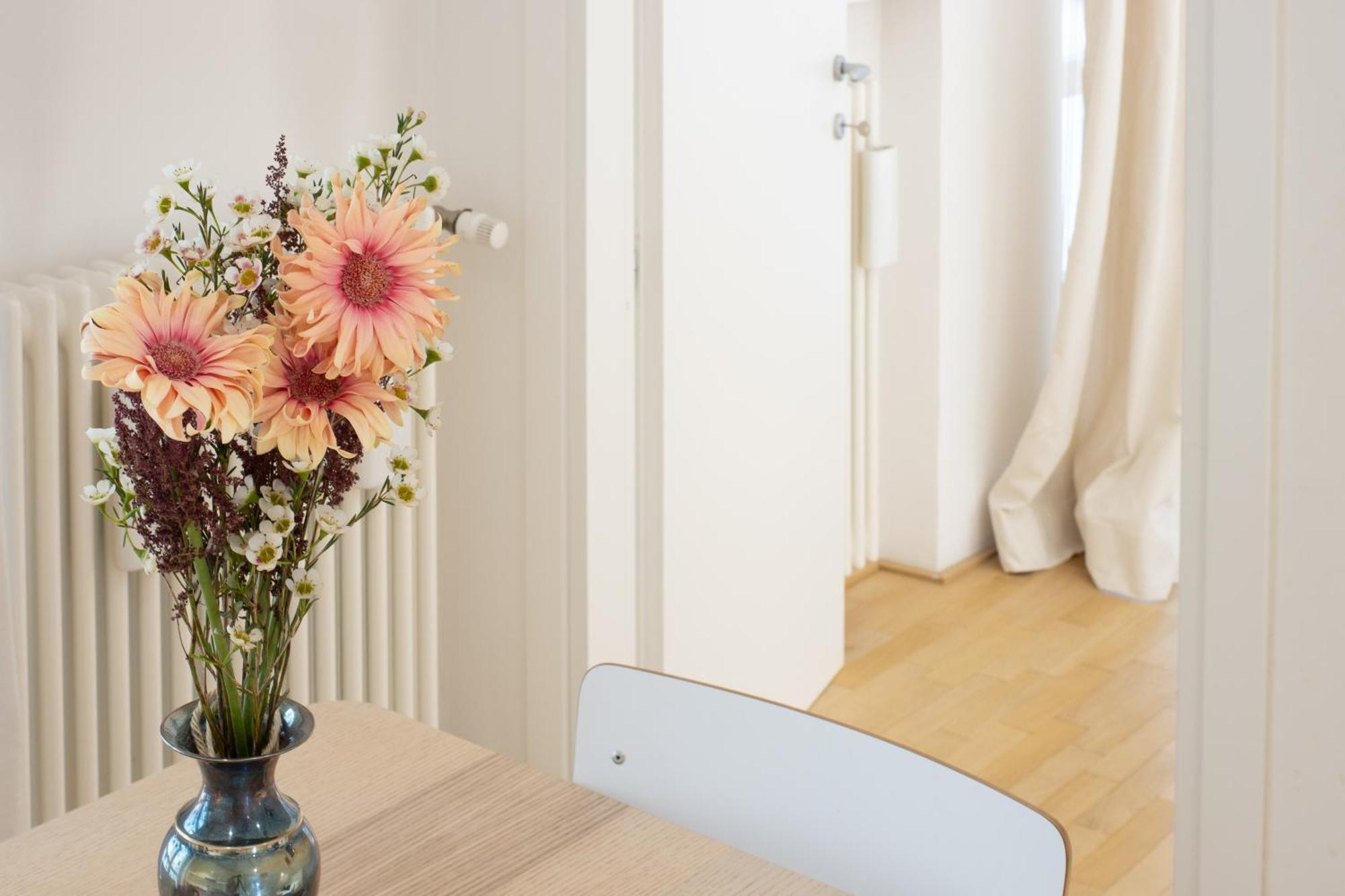 Co99 - Cozy & Quiet Gambara Apartment