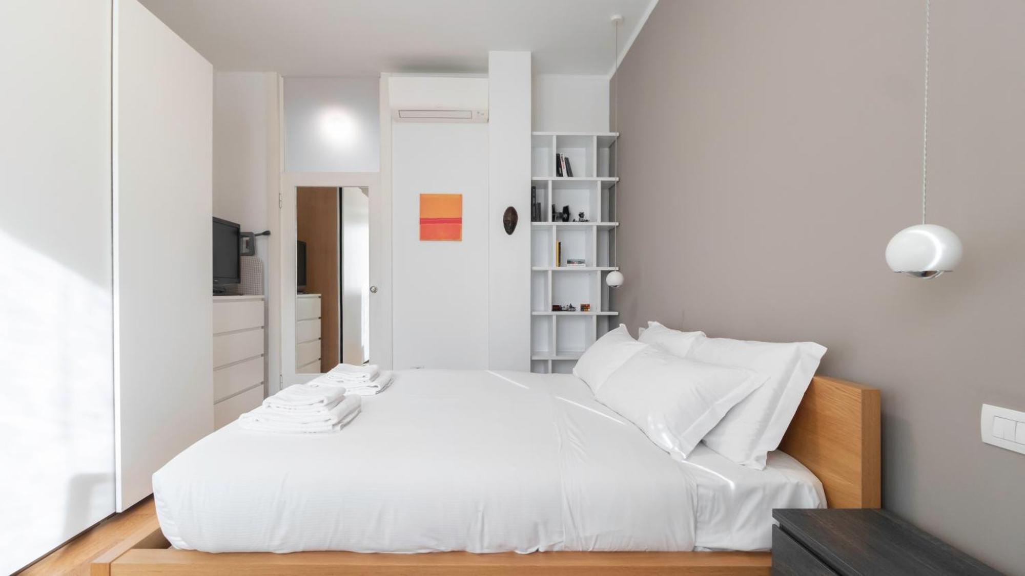 Italianway - Corso Xxii Marzo 4 * Milano