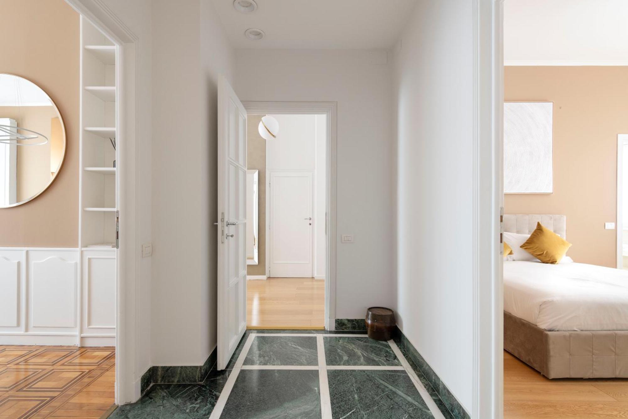 Apartment Heart Duomo District Milan