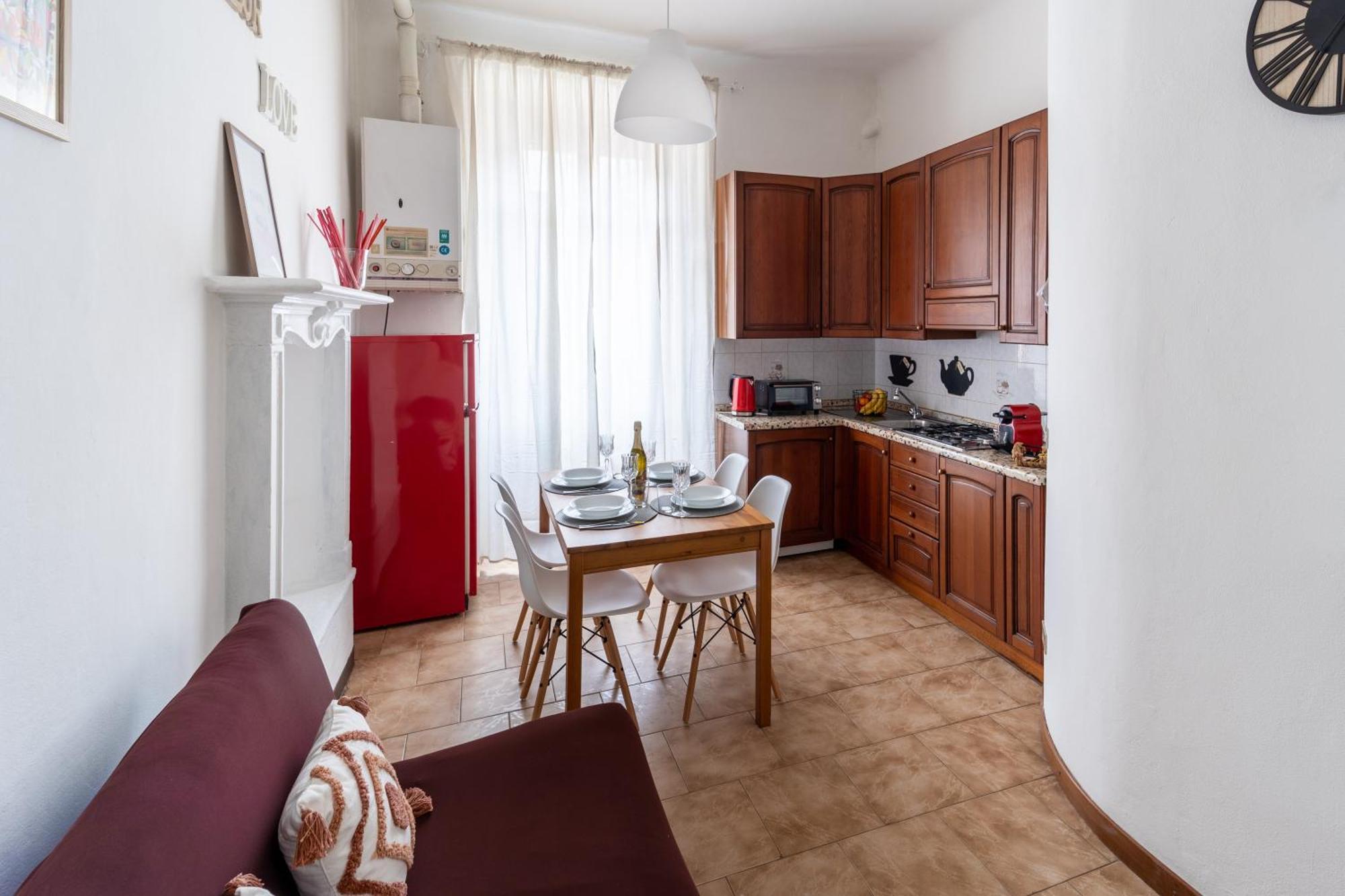 Elegant Near Metro Porta Romana,3 Fermate Subway-stop A Duomo, Wifi-netflix Free Apartamento Milão