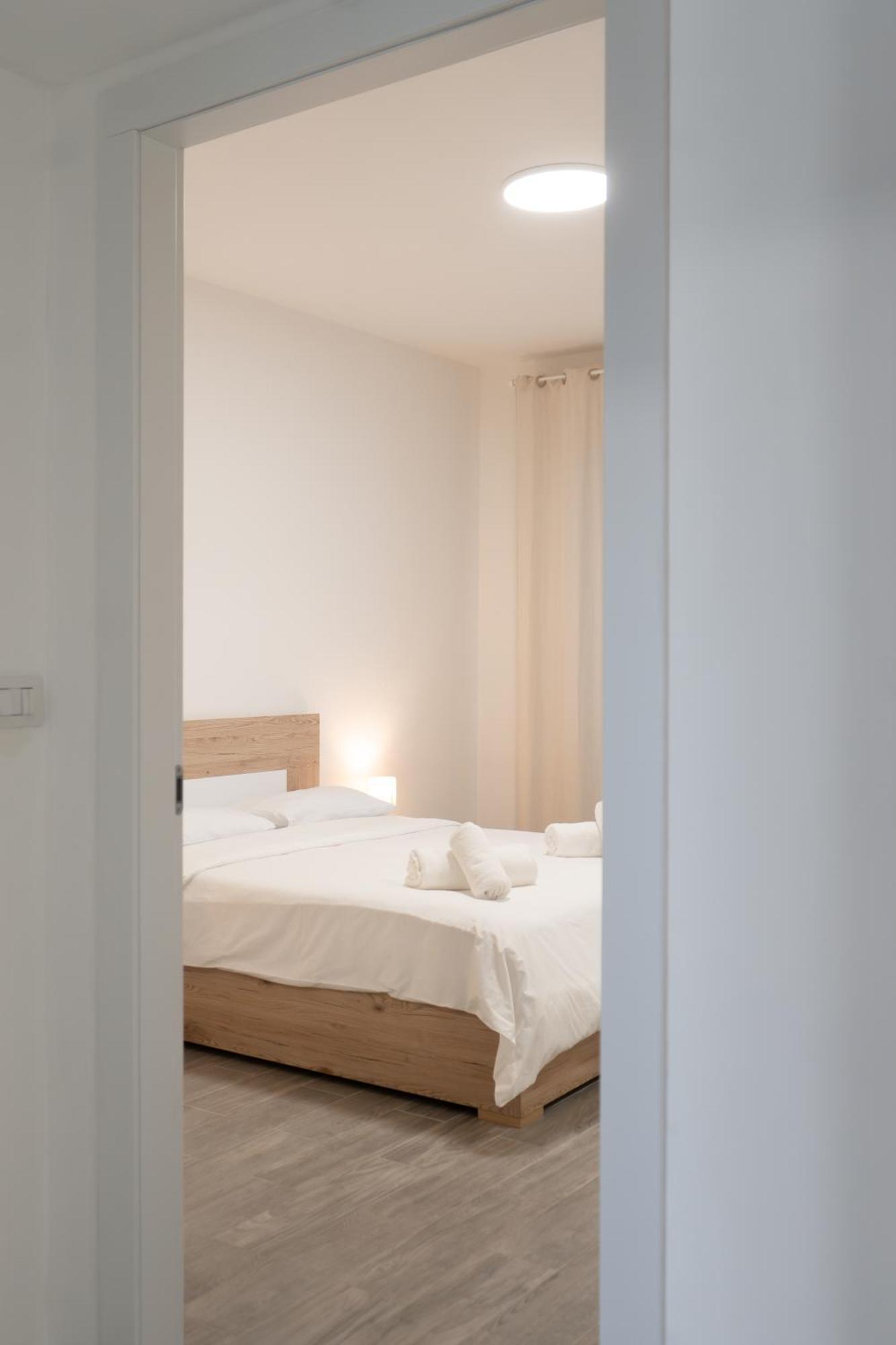 10min Rhofiera & Sansiro - 5min Metro - Ac - Freeparking * Milan