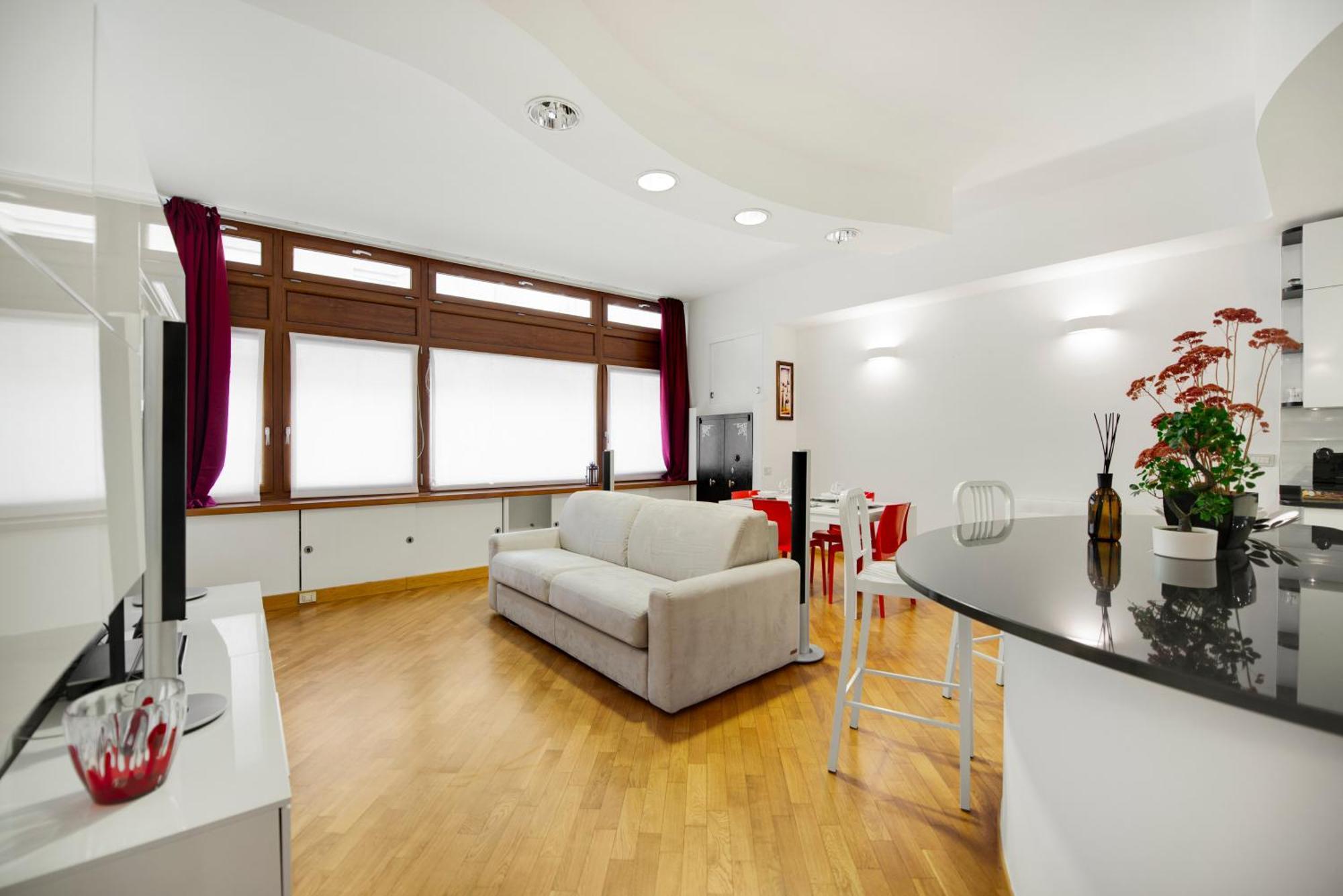 Garage Privato Gratuito - 600 Metri Duomo Milan