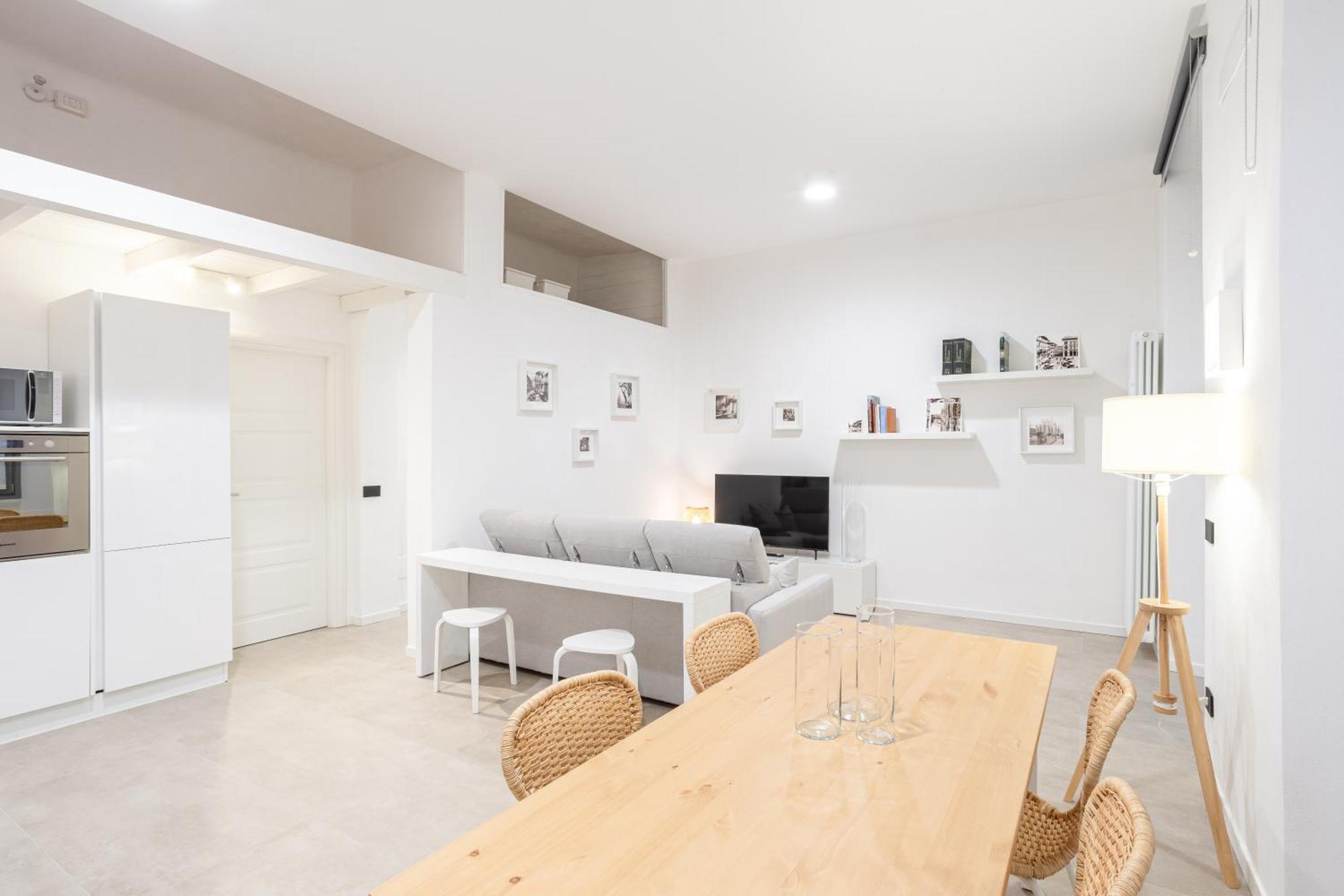 Apartment Sant Ambroeus Garden Milan