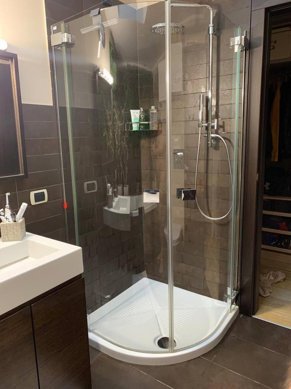 Residenza Taliedo, In Casa Privata, Abitata, Solo Doppia E Bagno Personale * Milan