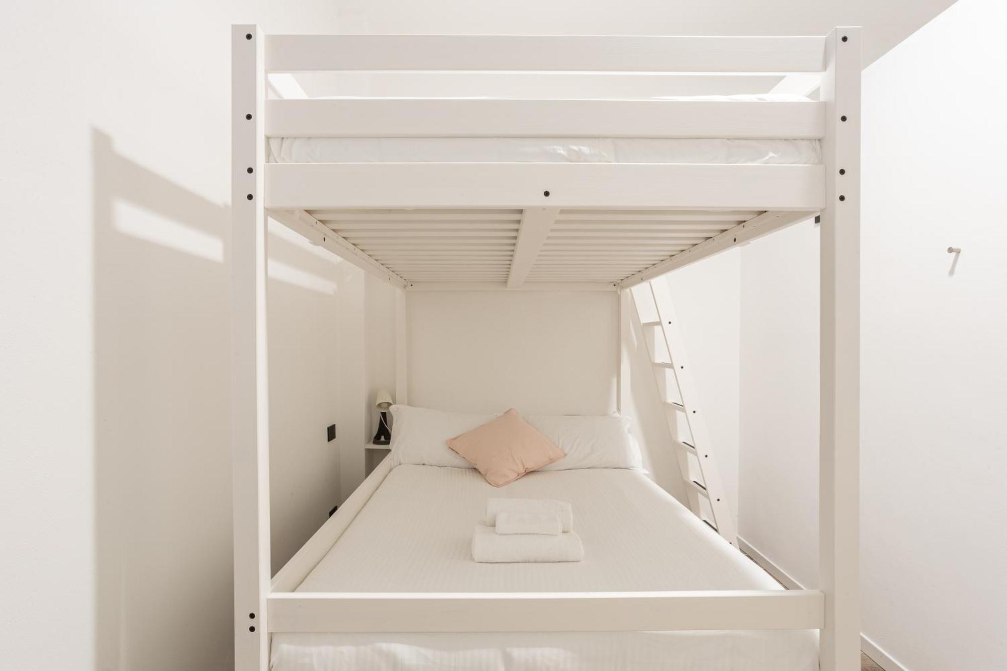 Apartment Sant Ambroeus Garden Milan