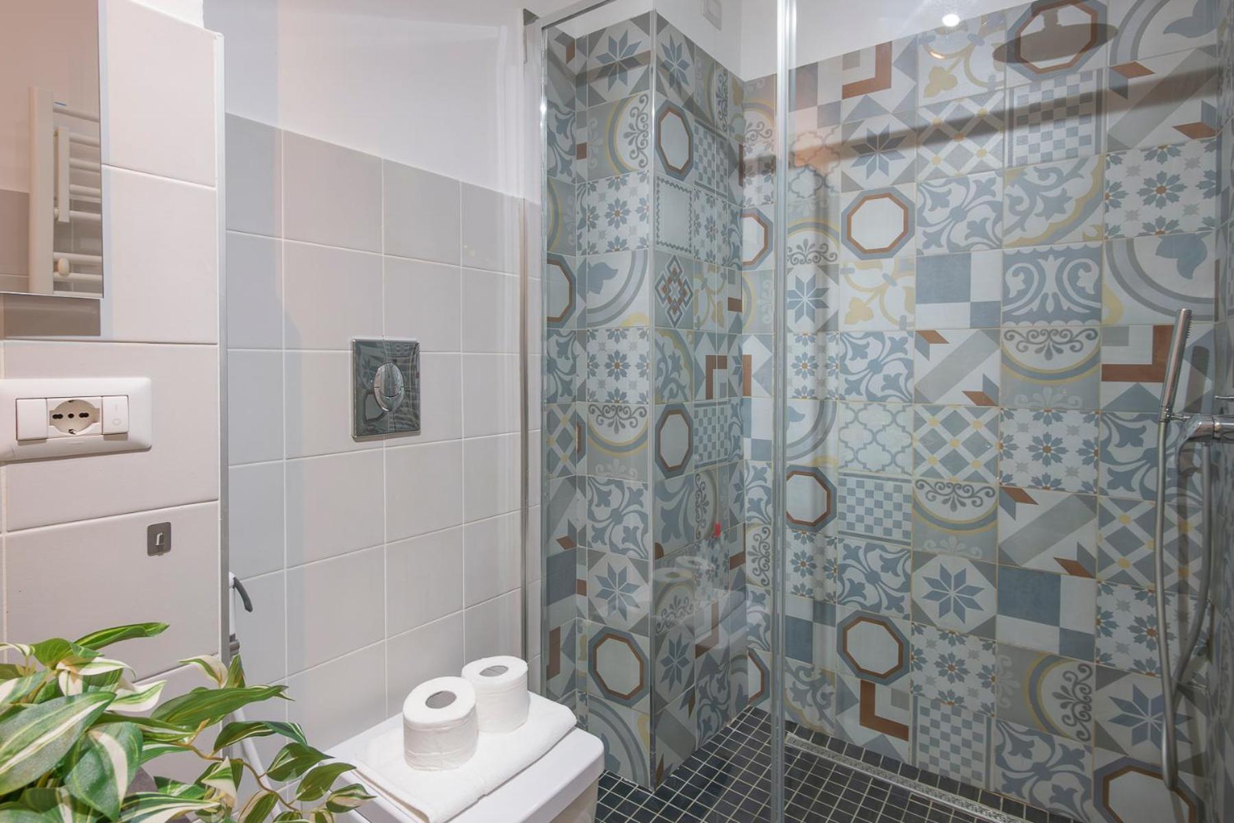 Ihost - Lomellina 14a *