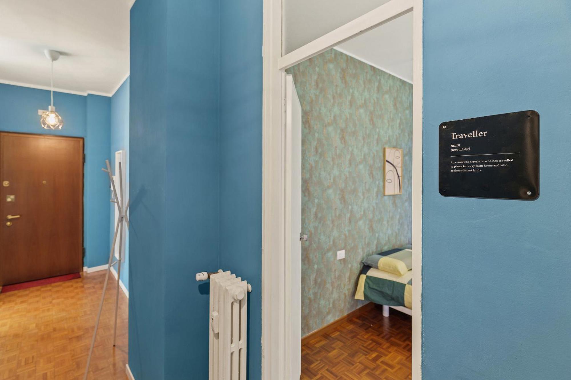 Urban Chic Retreat Station - Loreto Apartment Milan