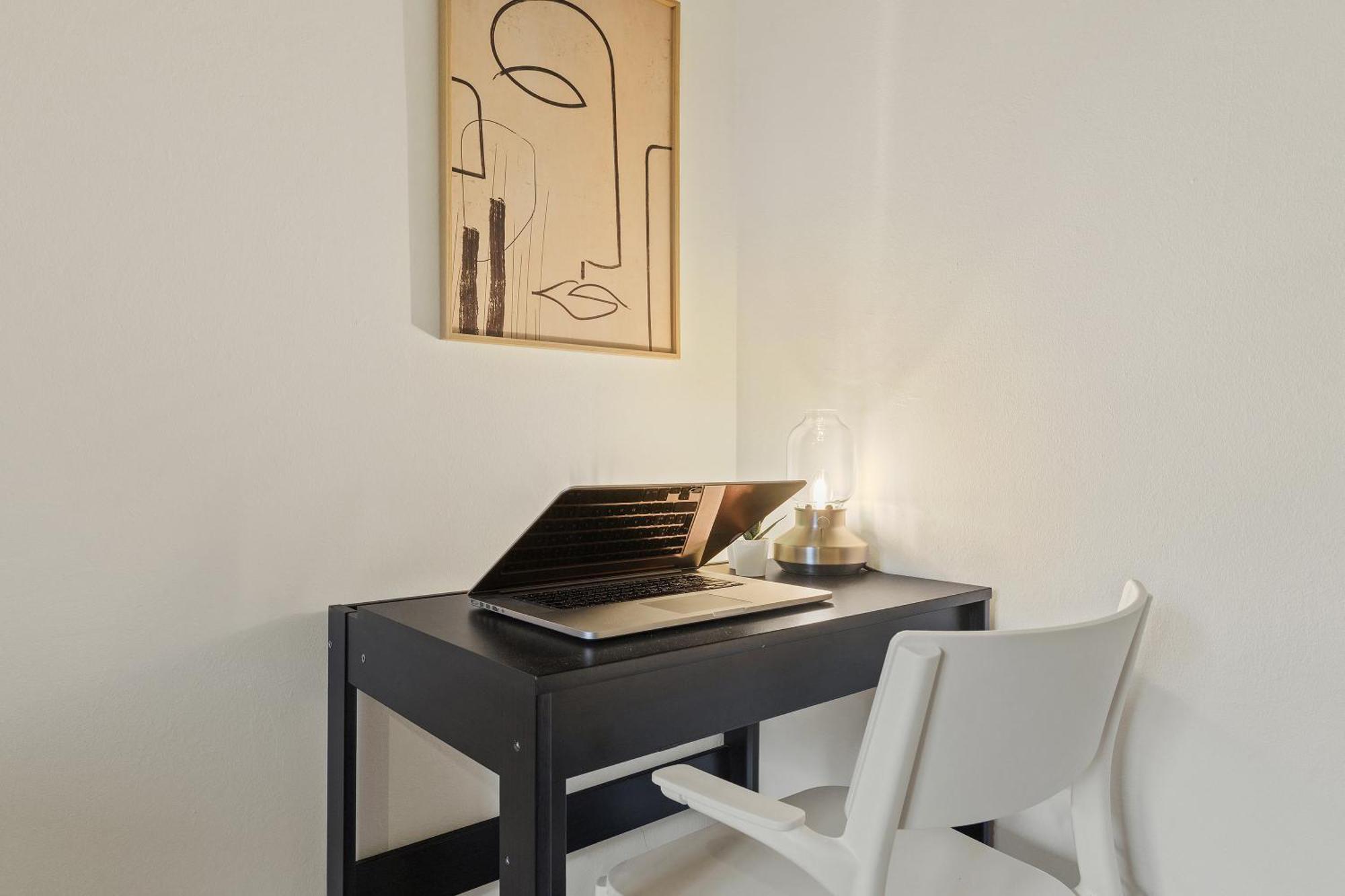 Urban Chic Retreat Station - Loreto Apartment