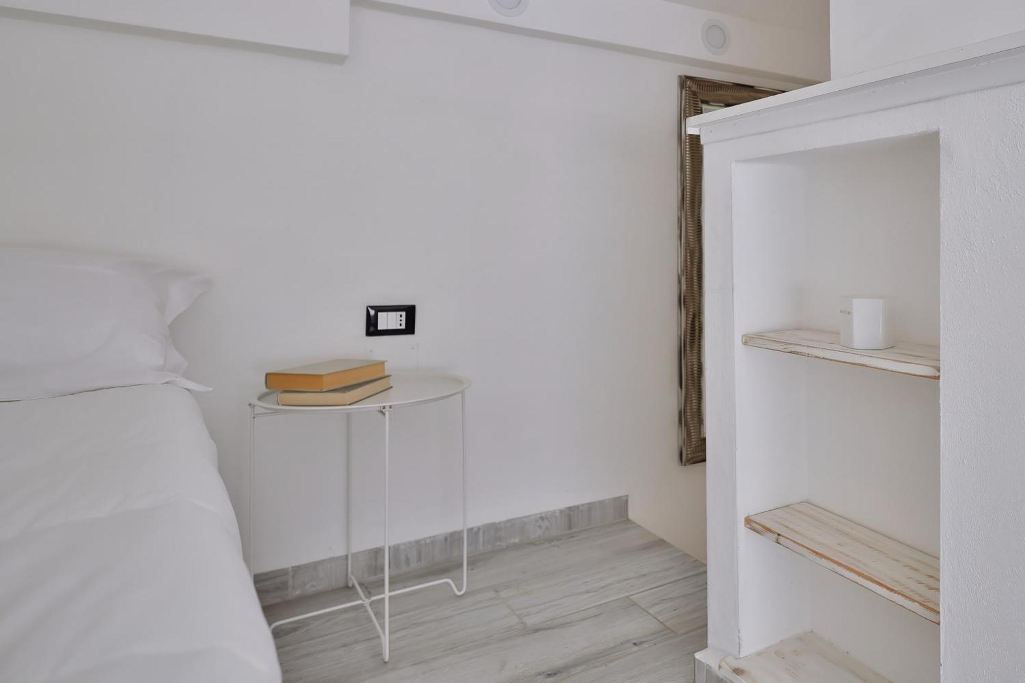 Apartment Quiet House In Navigli Sleeps 4