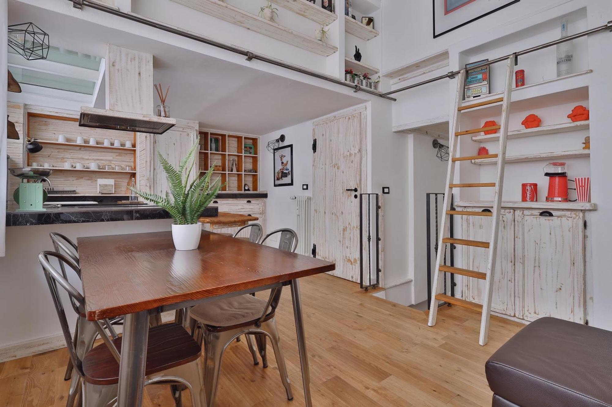 Quiet House In Navigli Sleeps 4 Milan