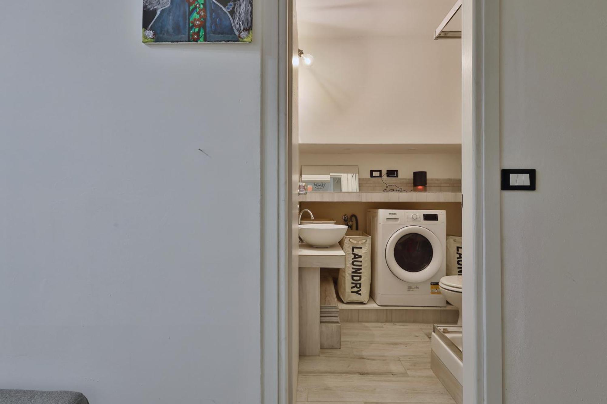 Quiet House In Navigli Sleeps 4 Milan