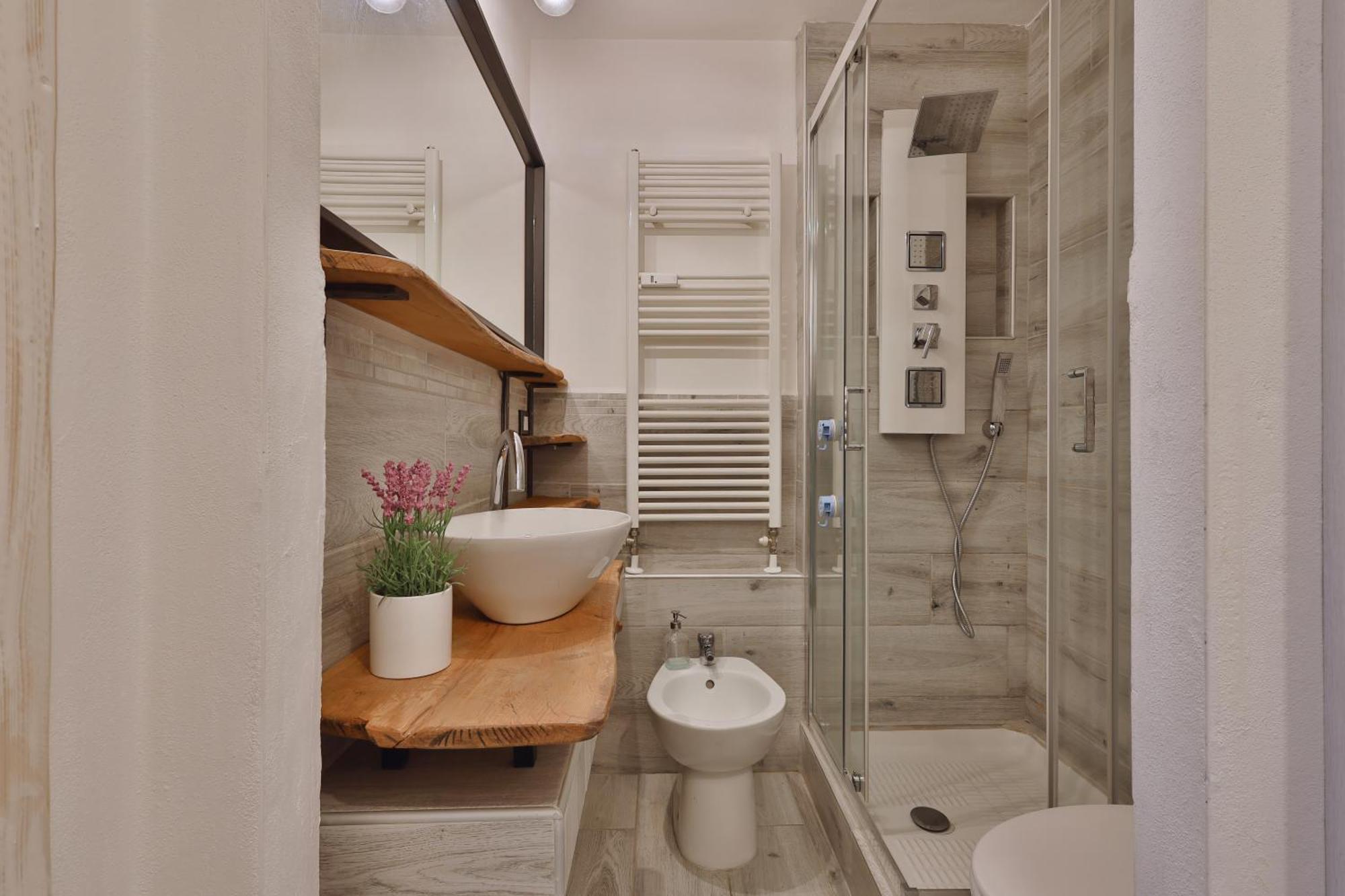 Quiet House In Navigli Sleeps 4 Milan