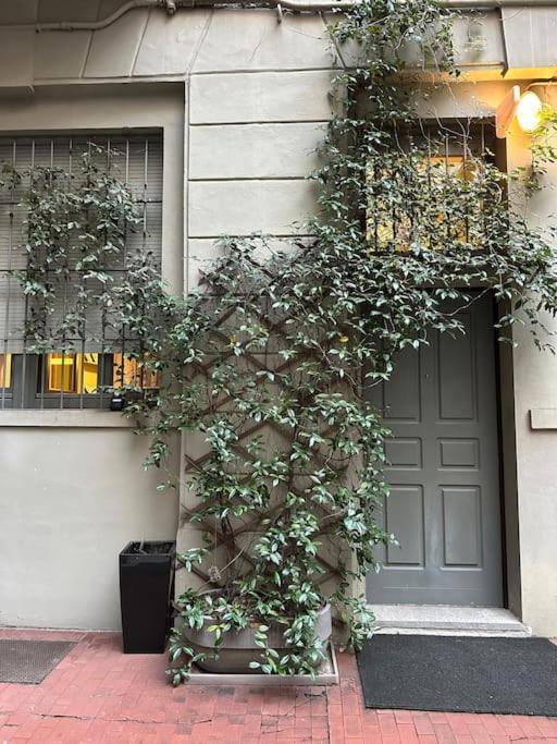 Apartment An Elegant In Milan's Art District Milan